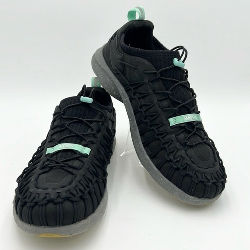 KEEN UNEEK SNK MEN’S BLACK GREY HYBRID SNEAKER  SZ 12